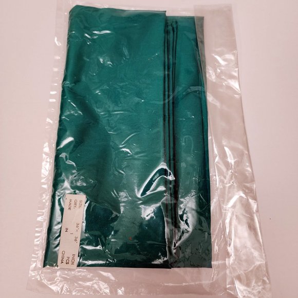 Premium Silks 36 " (Green) by Magic by Gosh - Picture 2 of 9